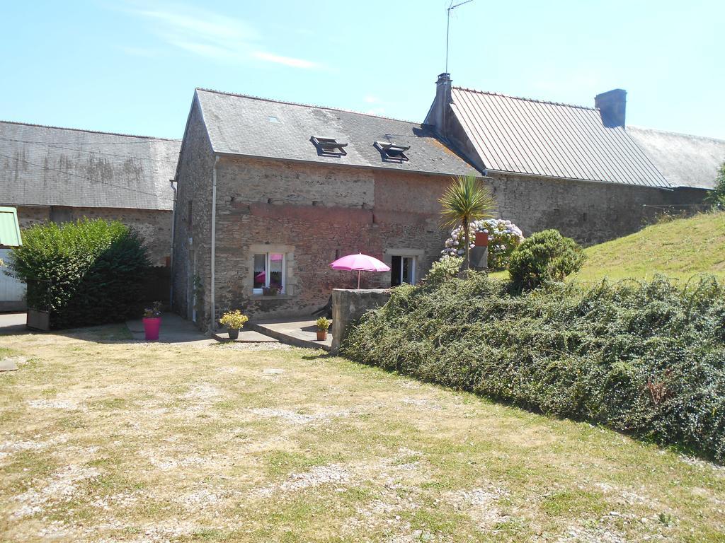 Gite De La Huberderie Quettehou Exterior photo